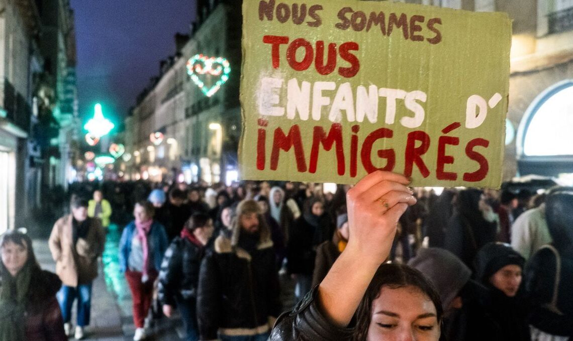 Immigration et colonisation : Pourquoi ça rime si bien en France ?