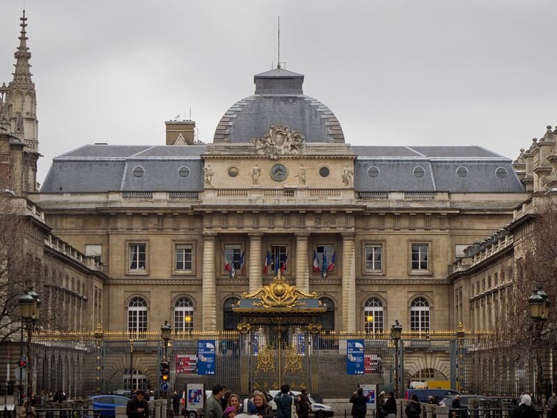 Le palais de justice de Paris, sur l'île de la Cité