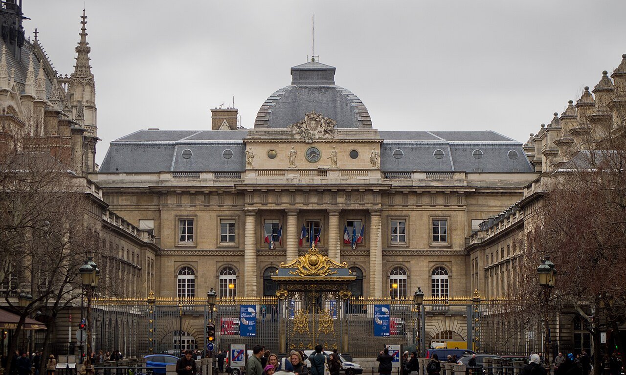 Le palais de justice de Paris, sur l'île de la Cité