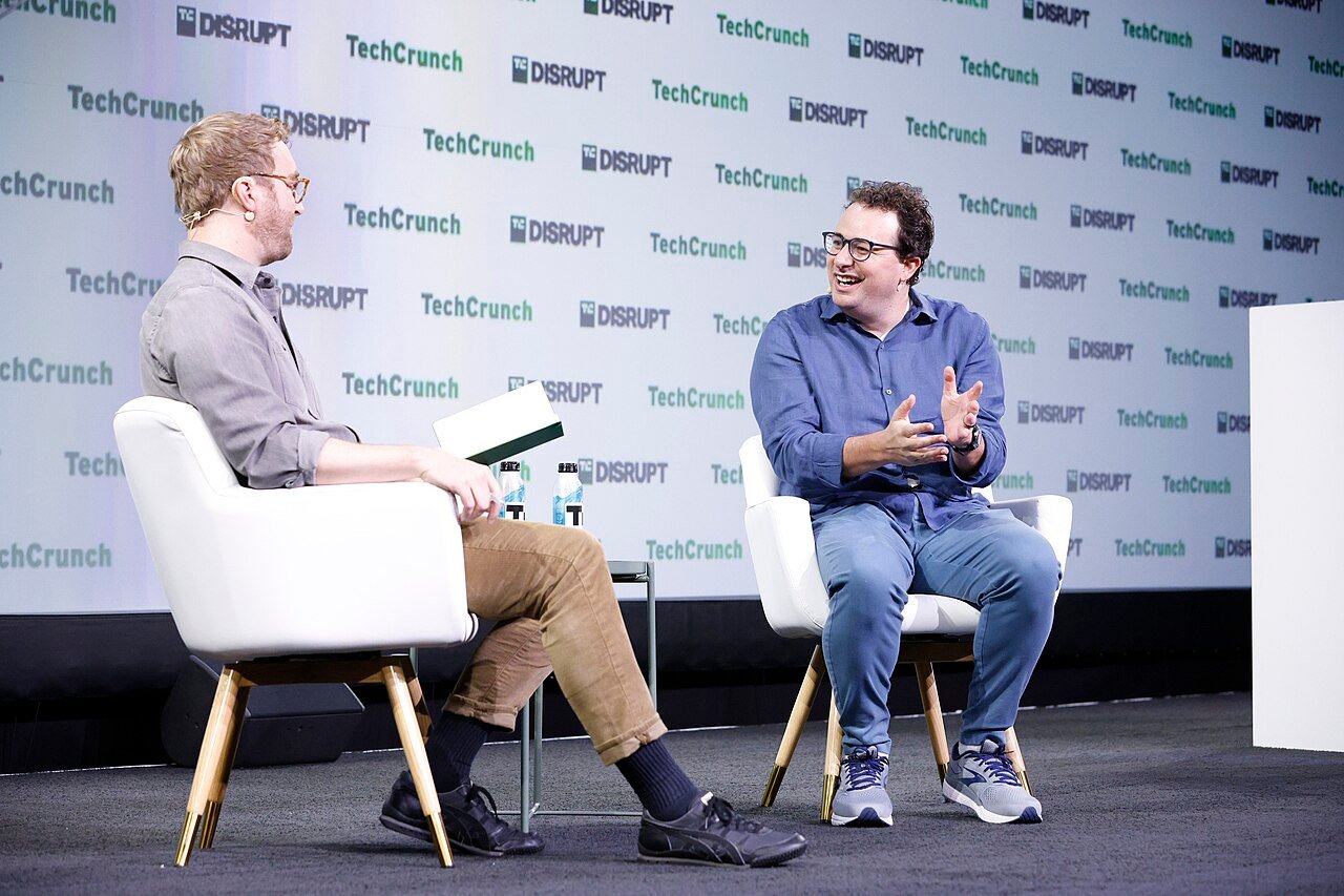 Dario Amodei interrogé sur scène à la conférence TechCrunch Disrupt