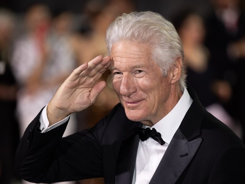 Richard Gere en smoking à la Mostra de Venise